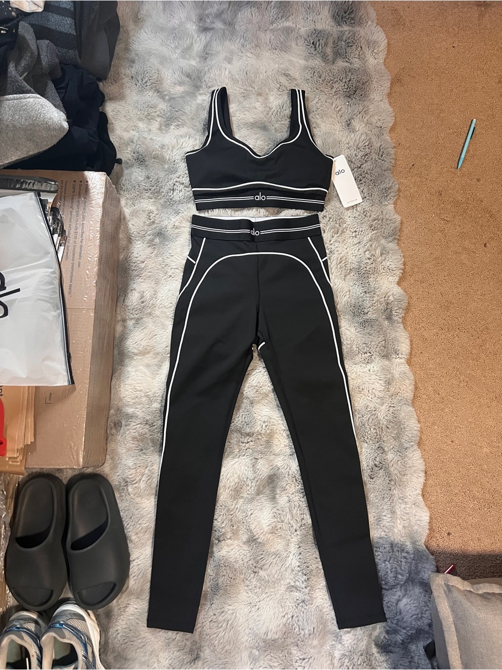 ALO Yoga Black Legging & Sports Bra Set with White Piping